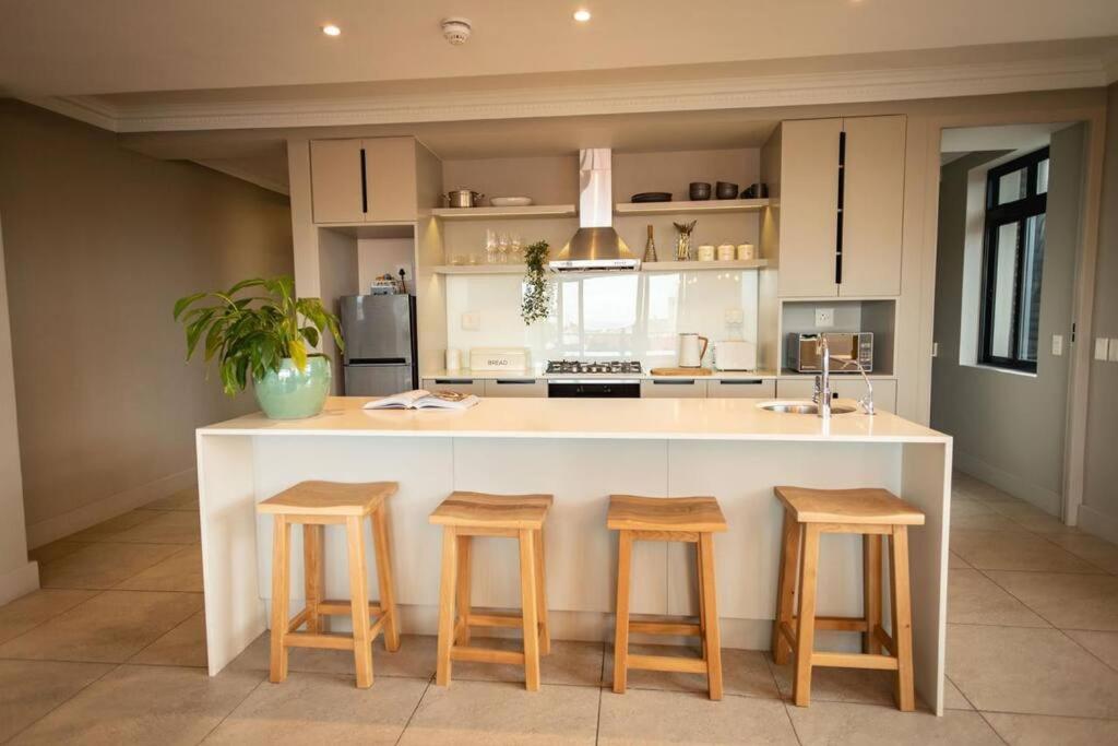 Hermanus Waterfront, Ocean Deluxe - Apartment 2 Ngoại thất bức ảnh