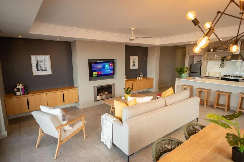 Hermanus Waterfront, Ocean Deluxe - Apartment 2 Ngoại thất bức ảnh