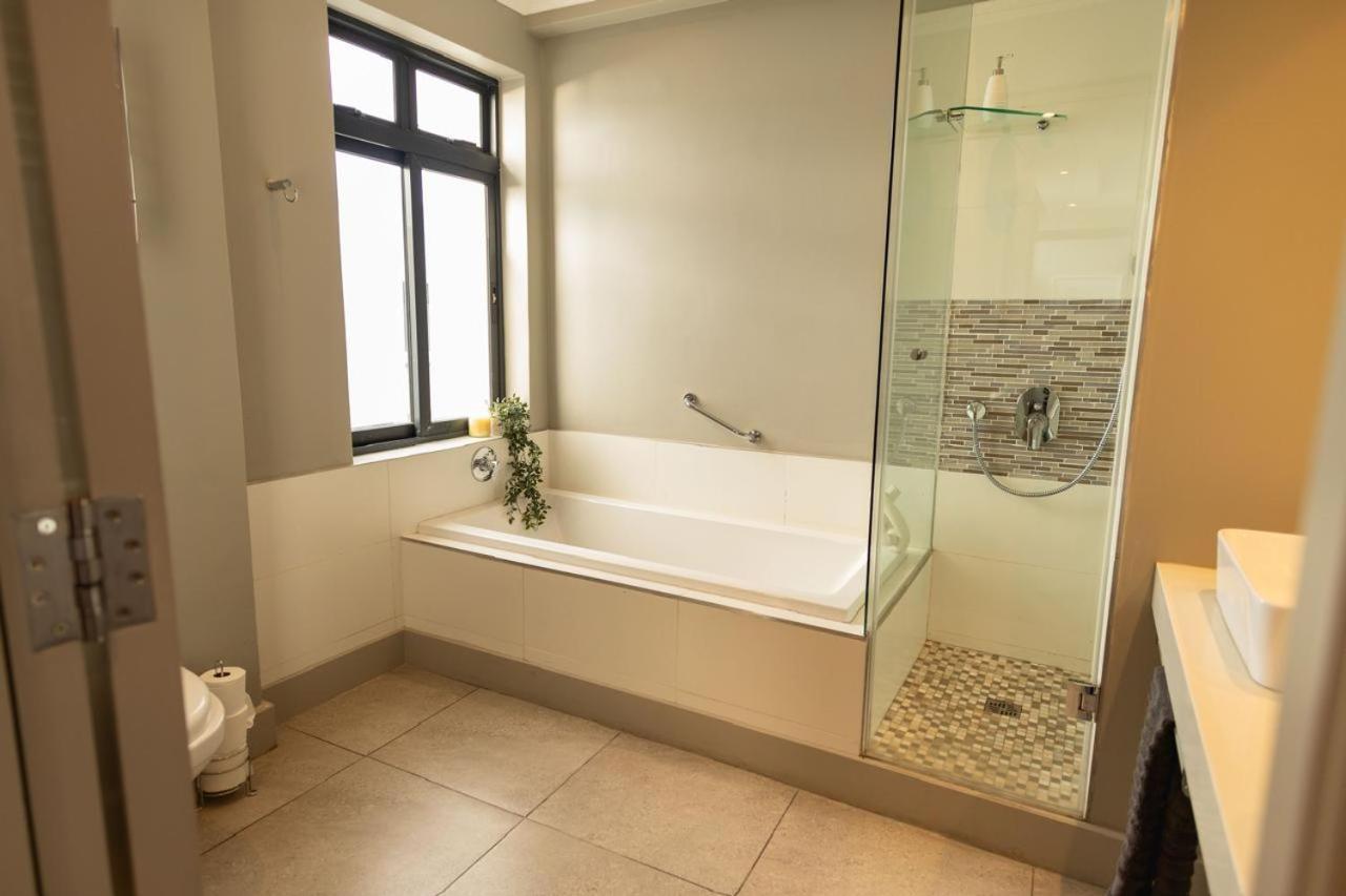 Hermanus Waterfront, Ocean Deluxe - Apartment 2 Ngoại thất bức ảnh
